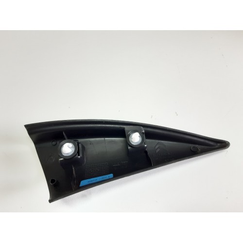 Moldura Interna Retrovisor Lado Esquerdo Aircross 2012