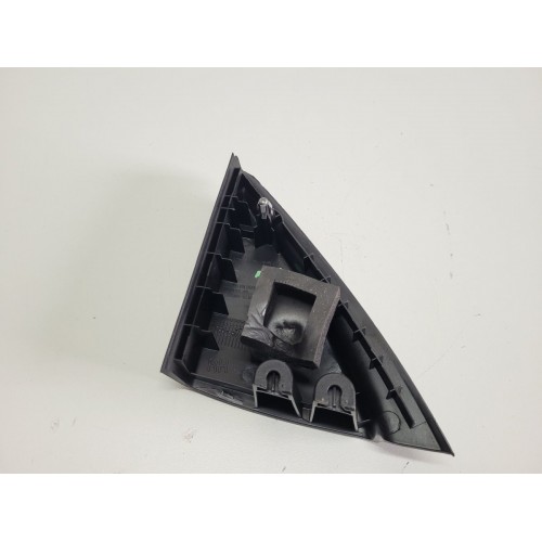 Moldura Interna Retrovisor Lado Direito Hyundai I30 2011