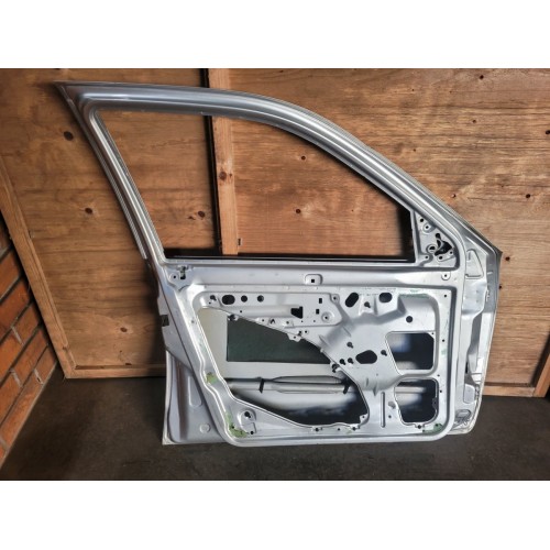 Porta Dianteira Esquerda Seat Ibiza 2000 2001 2002