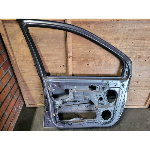 Porta Dianteira Esquerda Renault Scenic 2000 2001 2002 2003